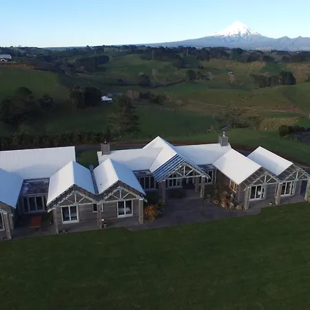 Taranaki Country Lodge-3